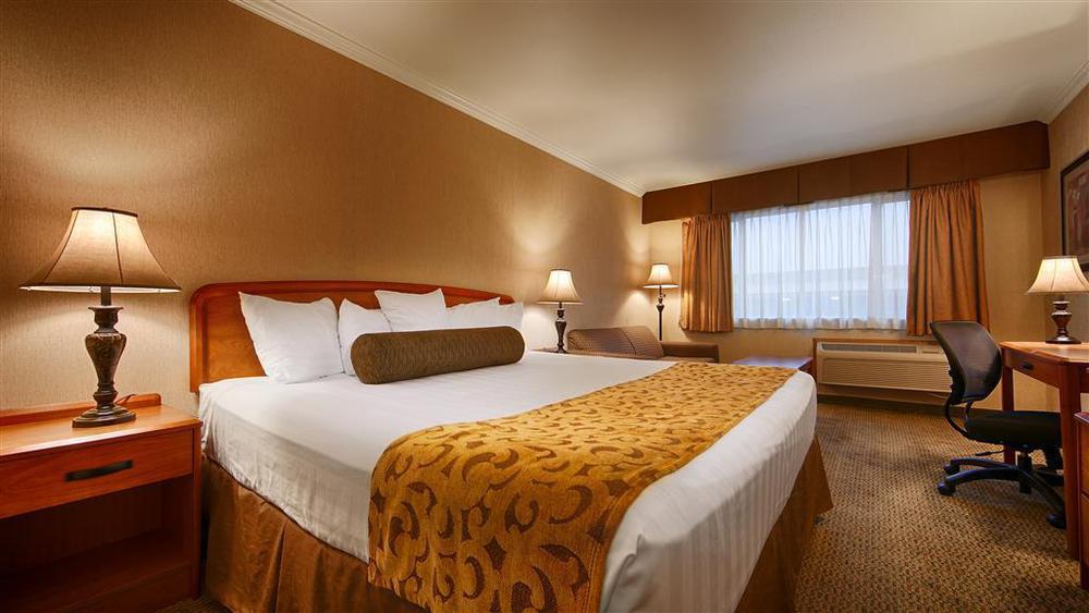 Best Western Holiday Hotel Кус-Бей Номер фото