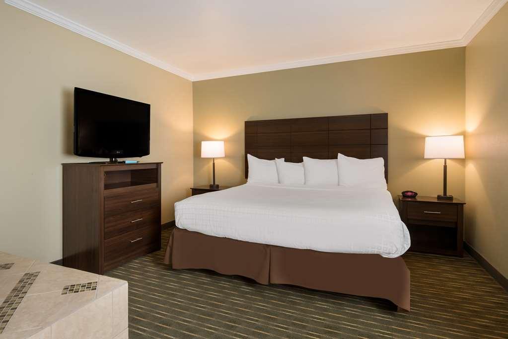 Best Western Holiday Hotel Кус-Бей Номер фото