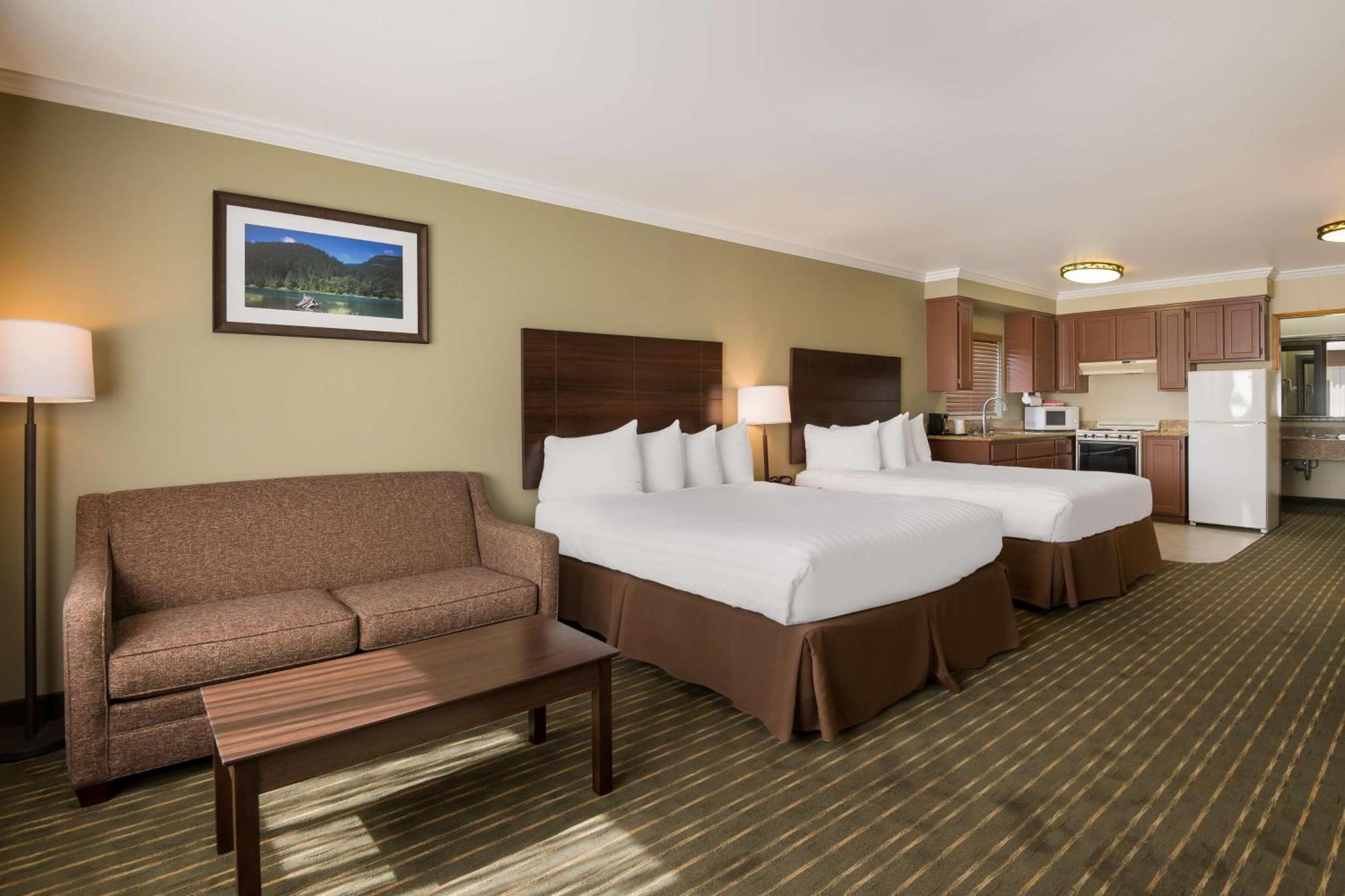 Best Western Holiday Hotel Кус-Бей Экстерьер фото